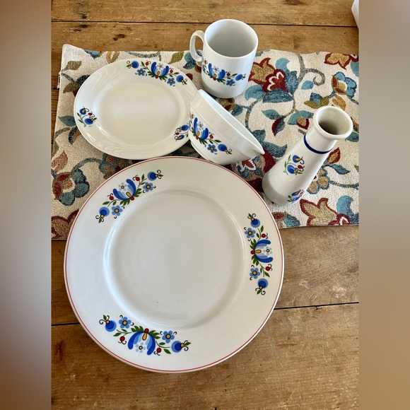 5 pc vintage Lubiana Poland folk art blue transfer ware - Picture 1 of 1